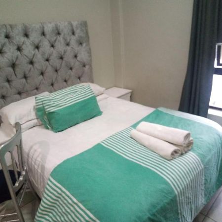 One Rosebank Stay Johannesburg Exterior foto