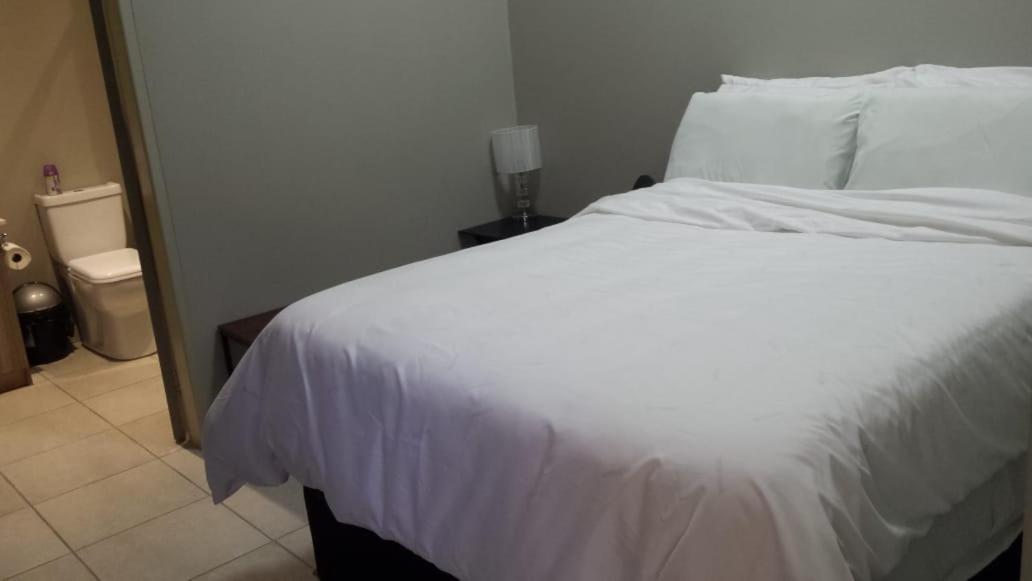 One Rosebank Stay Johannesburg Exterior foto
