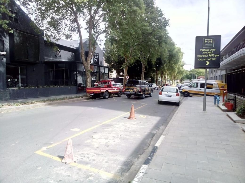 One Rosebank Stay Johannesburg Exterior foto