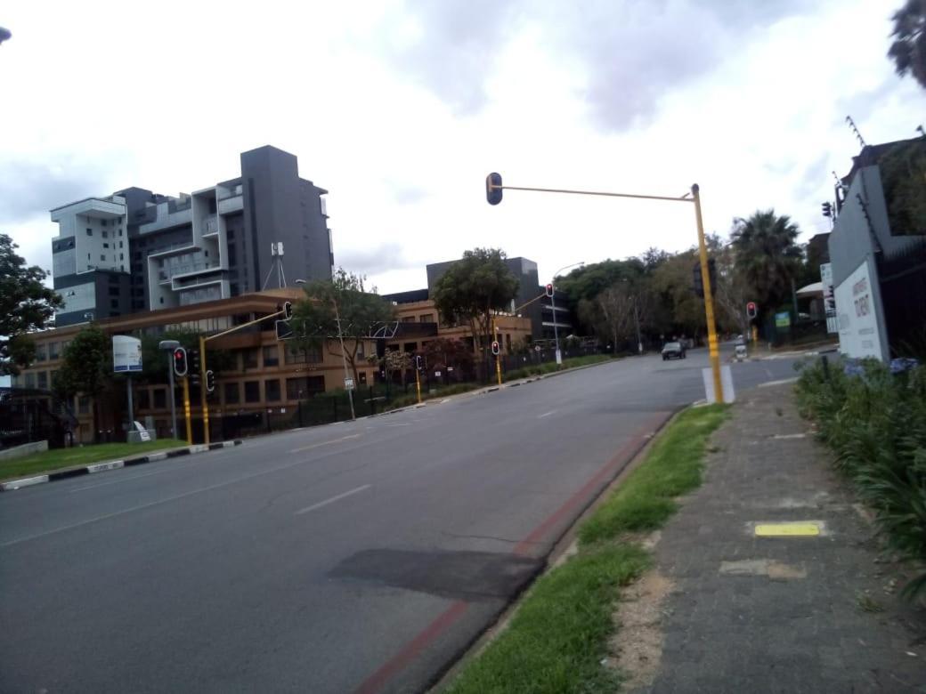 One Rosebank Stay Johannesburg Exterior foto